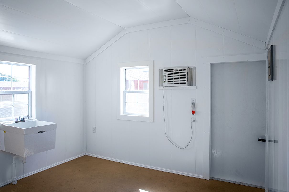 12x42 Commercial Kennel Interior